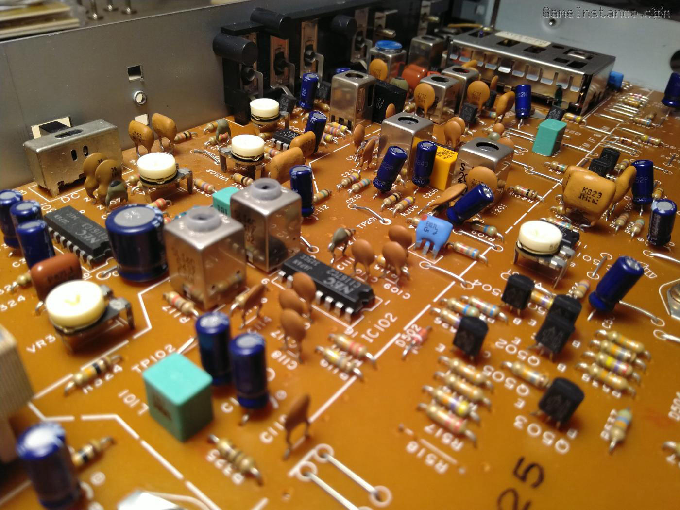 ST-S505 front-end located at the opposite corner of the PCB