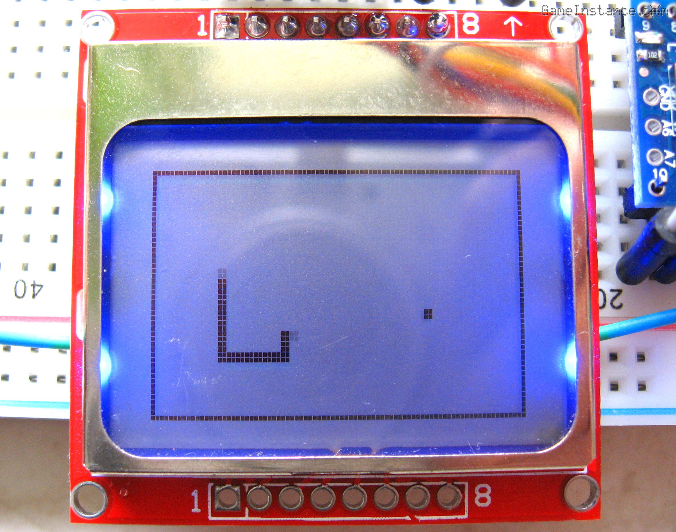 Nokia 5510 LCD and Arduino Pro Mini - breadboard setup for the Snake game